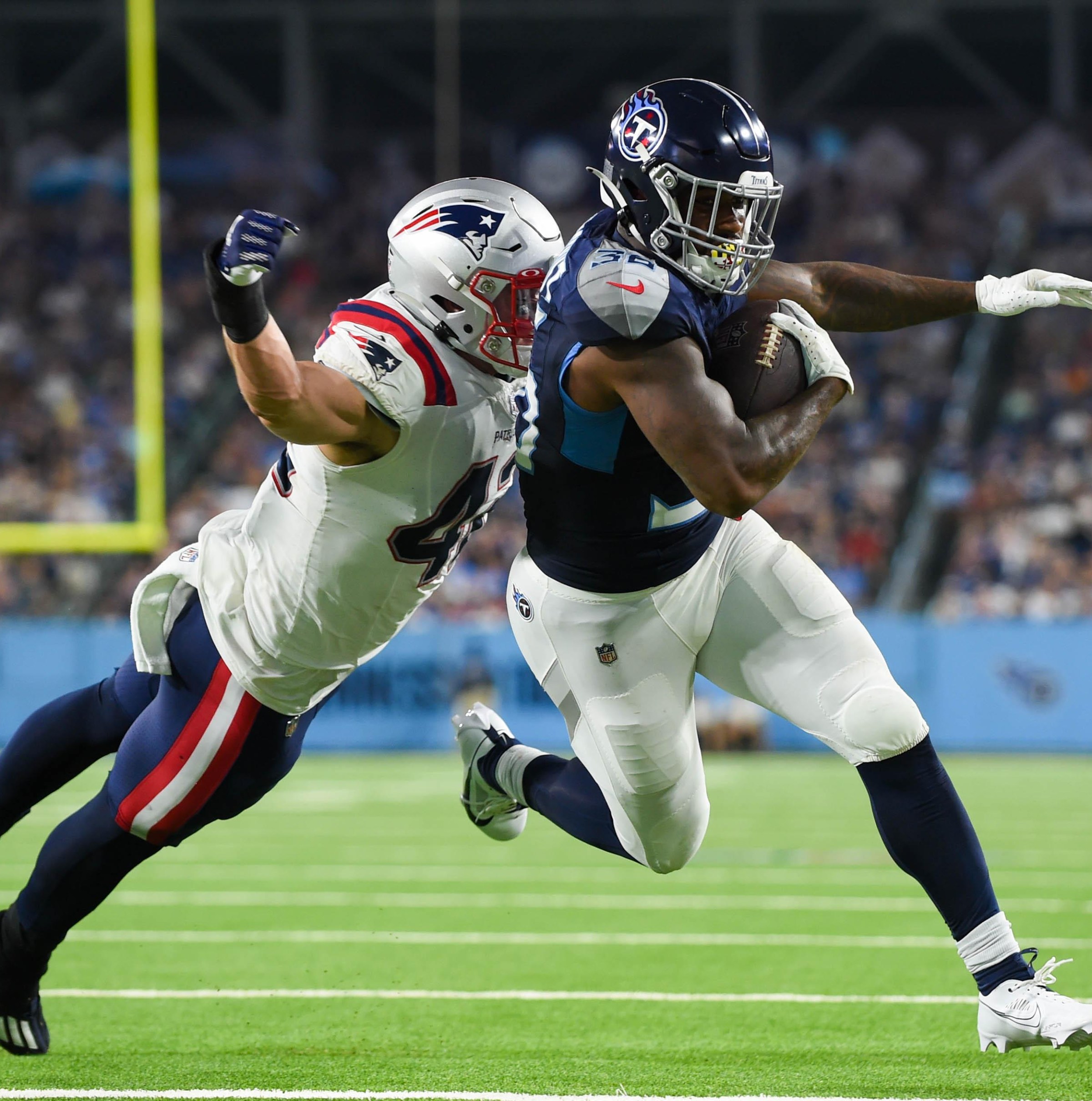 Do the Titans have to keep RB Julius Chestnut?