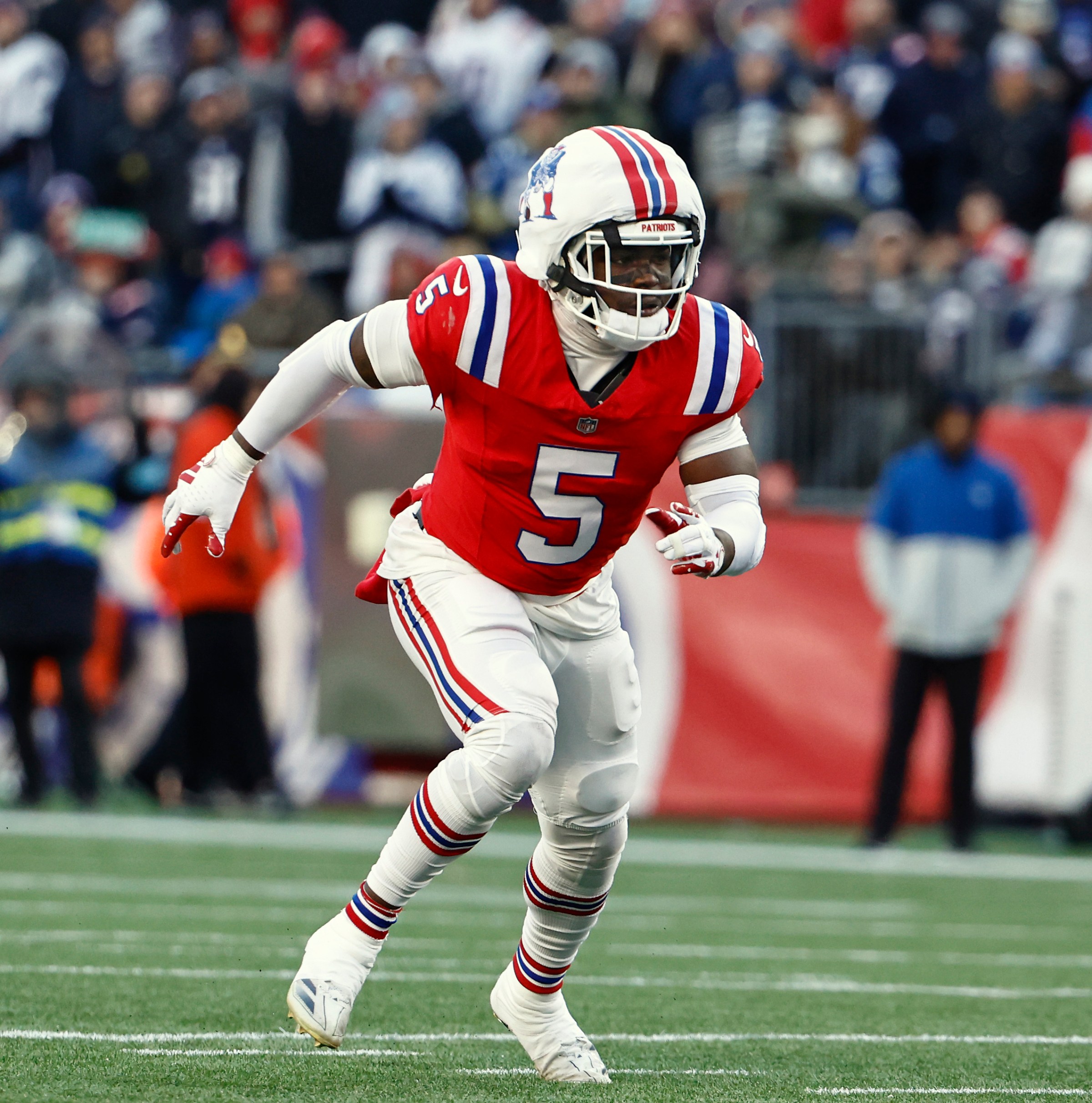 Should the Titans sign S Jabrill Peppers?