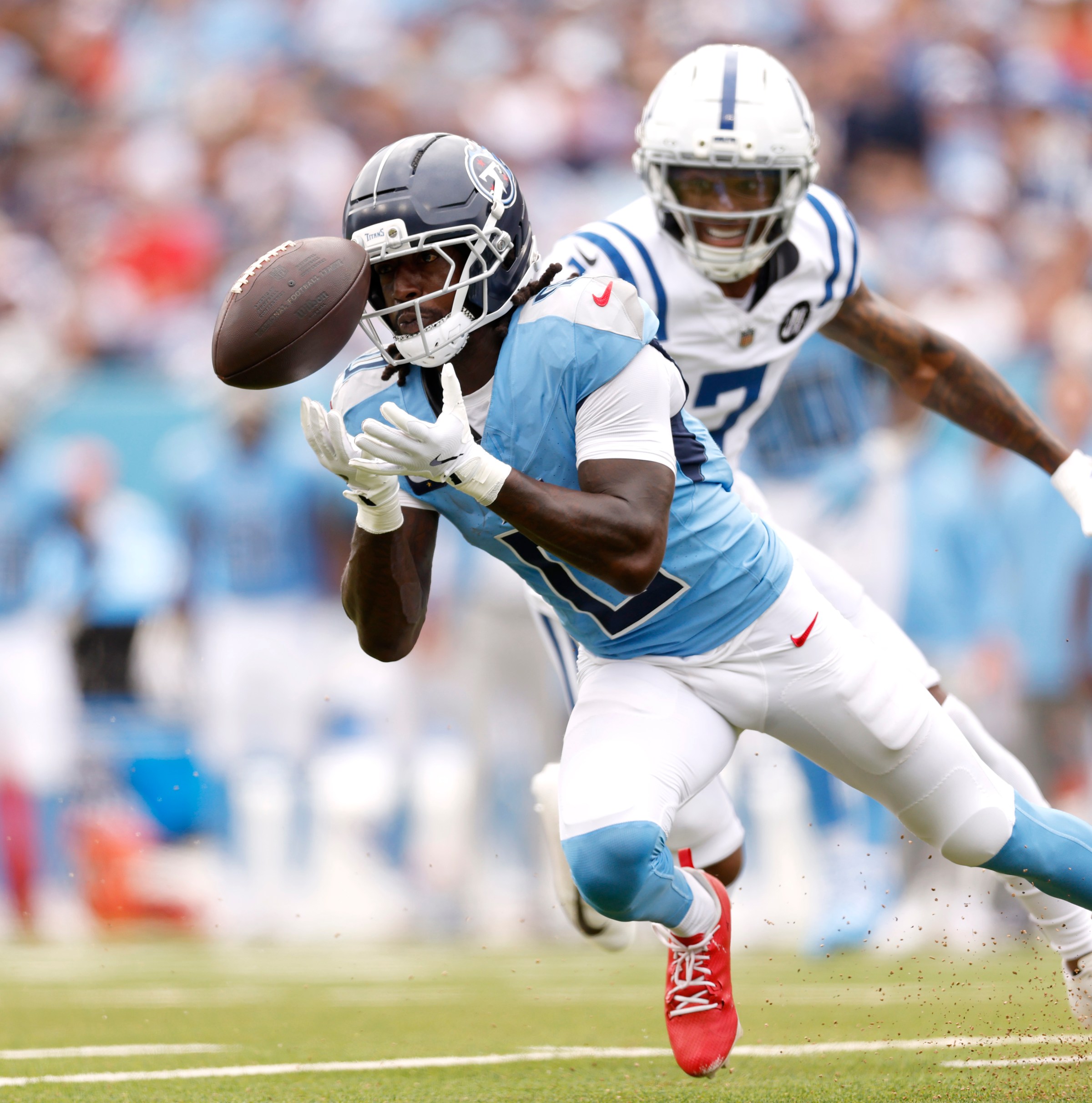 Titans missing two starters at  Wednesday practice