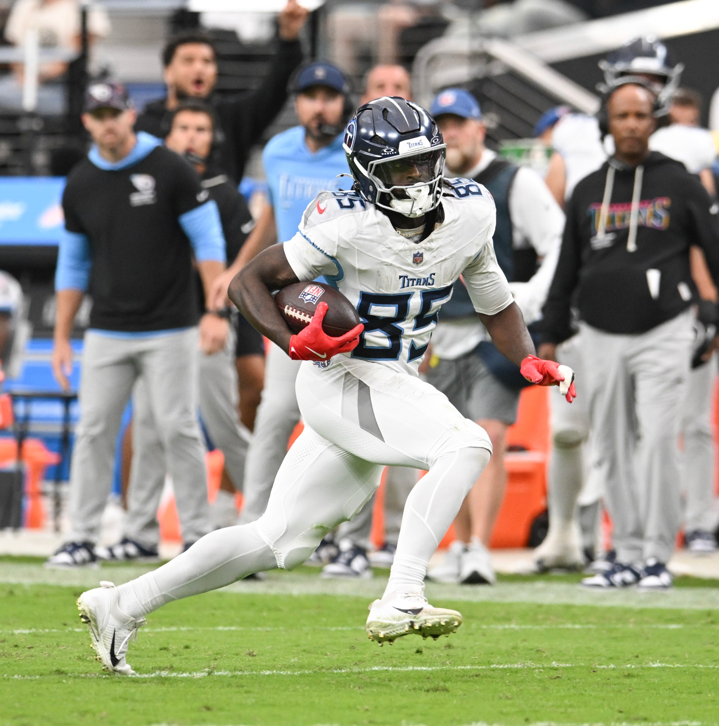 Three Titans on top 2025 NFL trade deadline candidates list