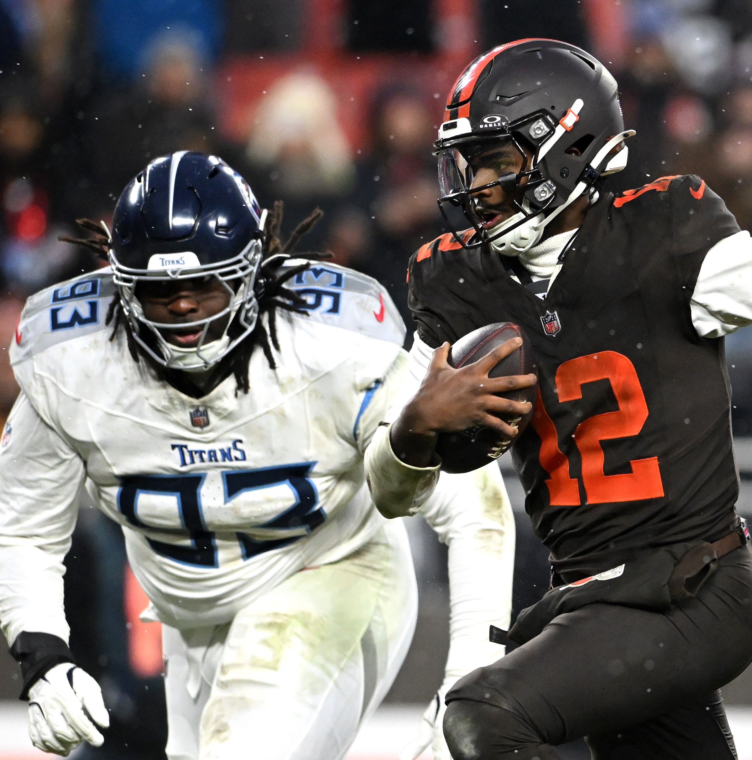 Titans Reacts Survey: Grade the T’Vondre Sweat trade