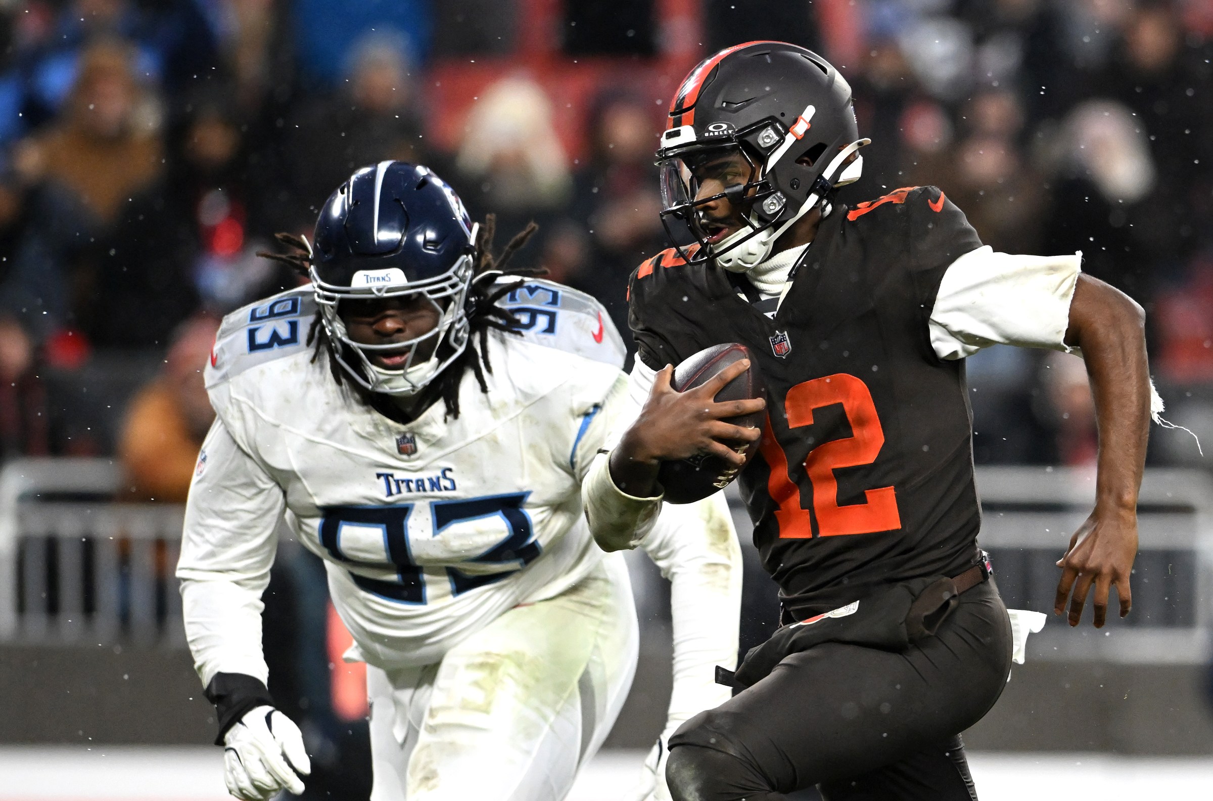 Titans Reacts Survey: Grade the T’Vondre Sweat trade
