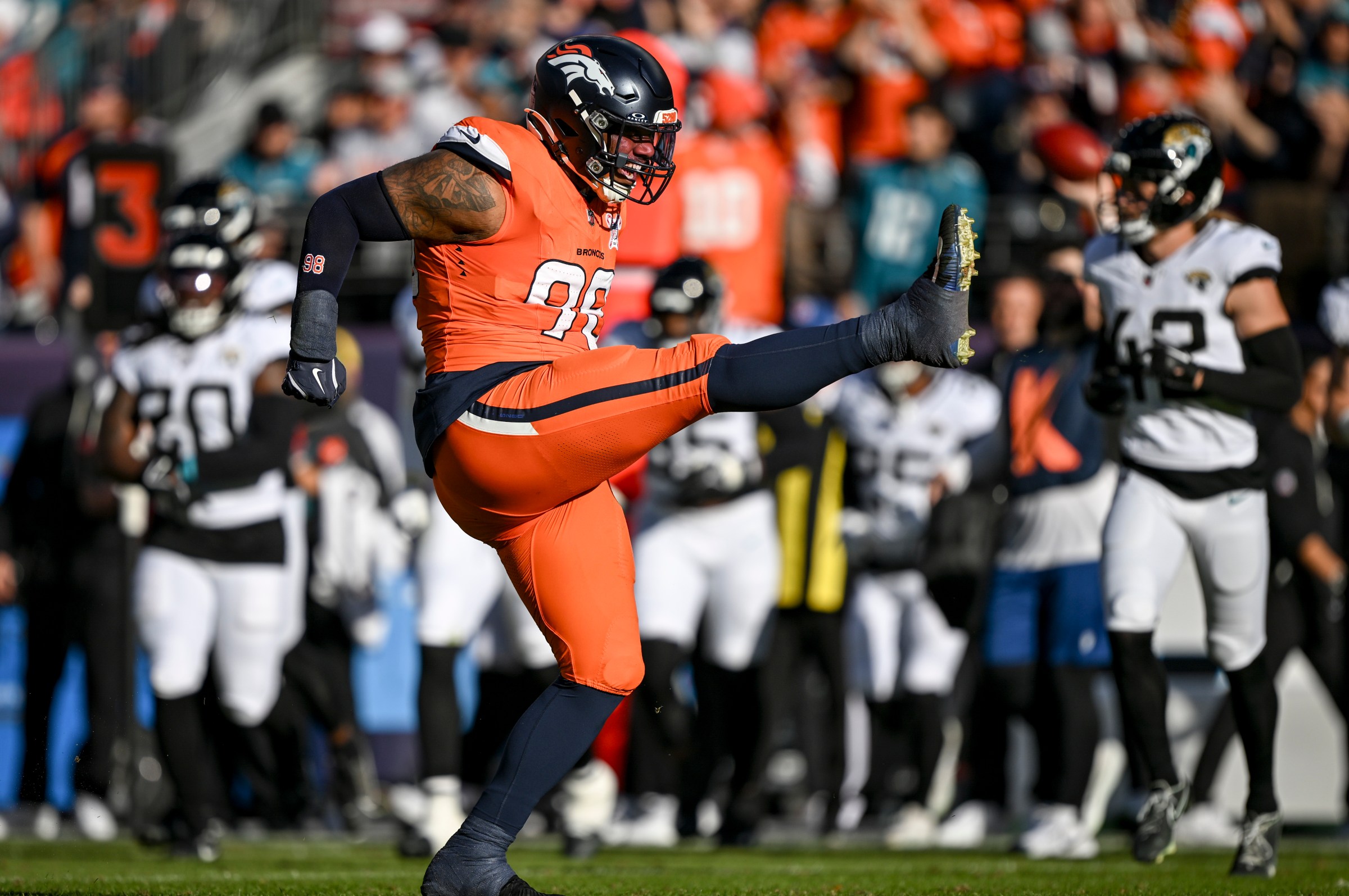 Titans sign John Franklin-Myers