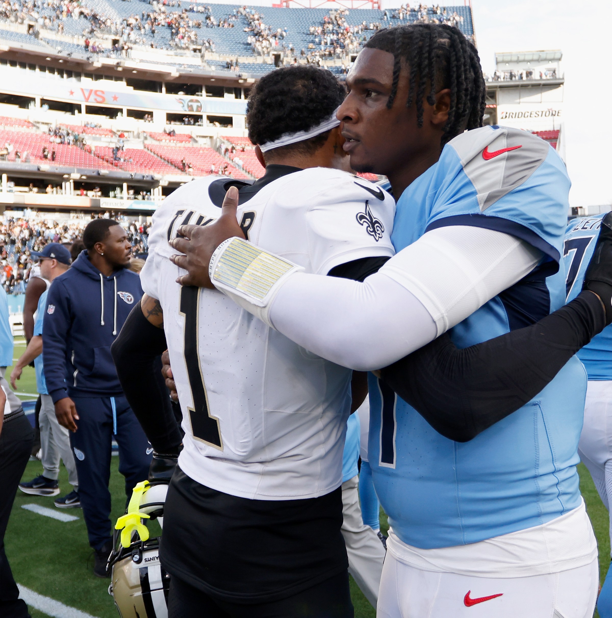 Titans announce seven free agent signings and T’Vondre Sweat trade