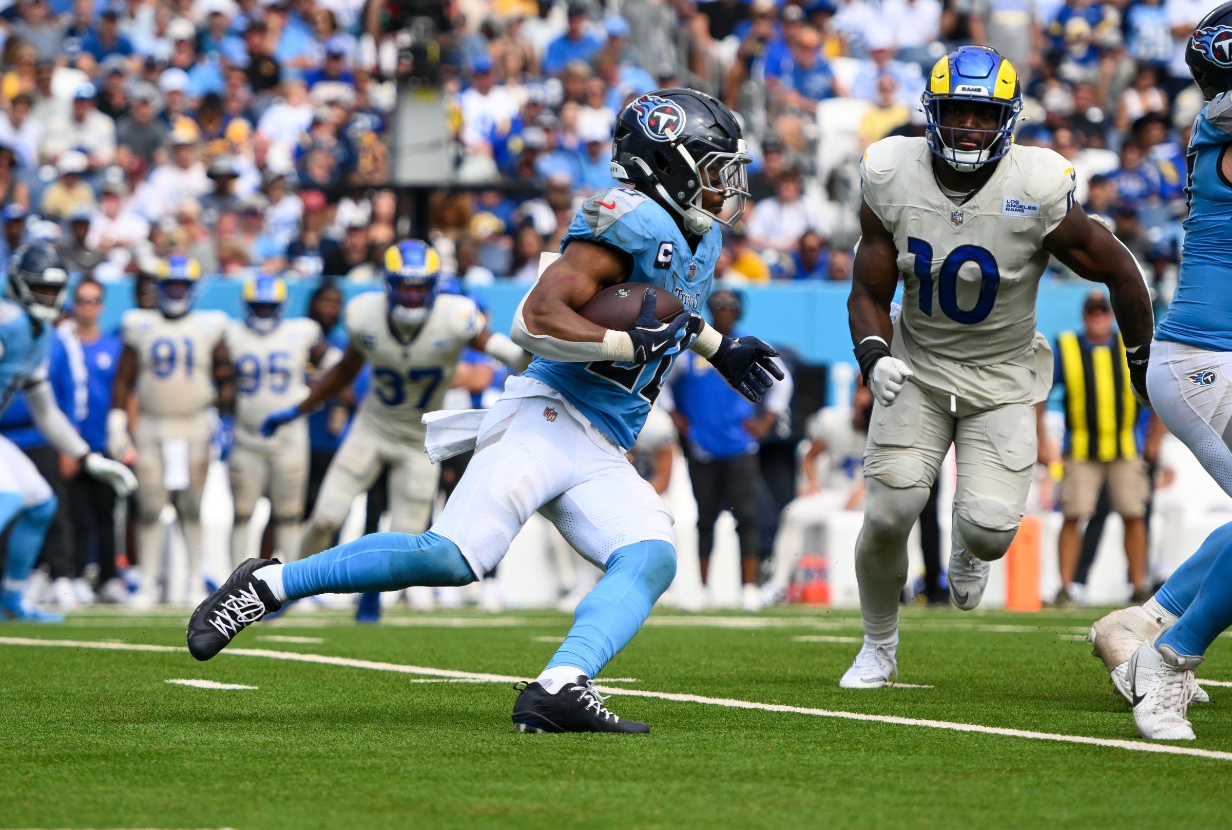 Titans restructure Calvin Ridley’s contract