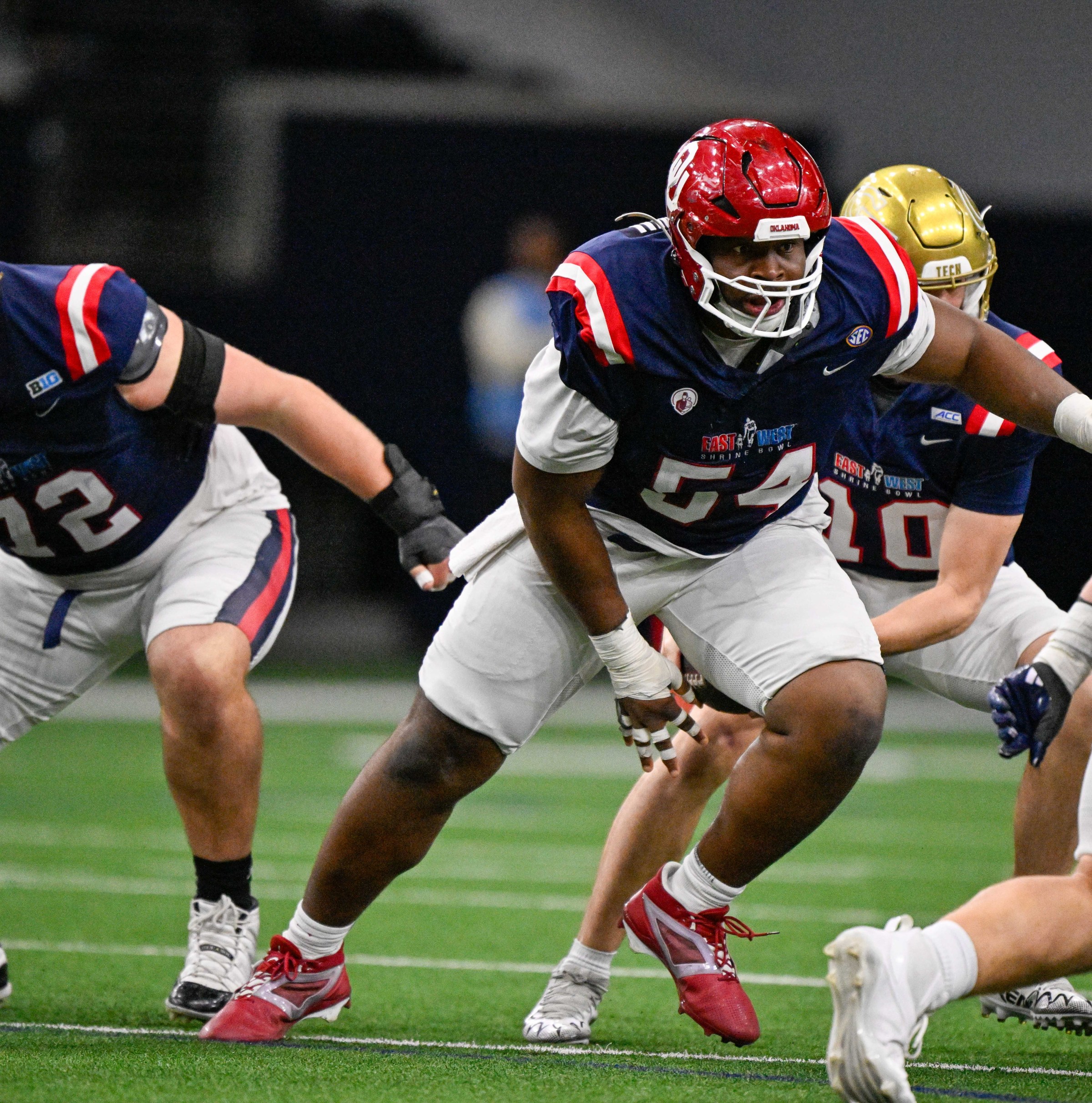 5 Interior offensive line targets to solidify the Titans’ front