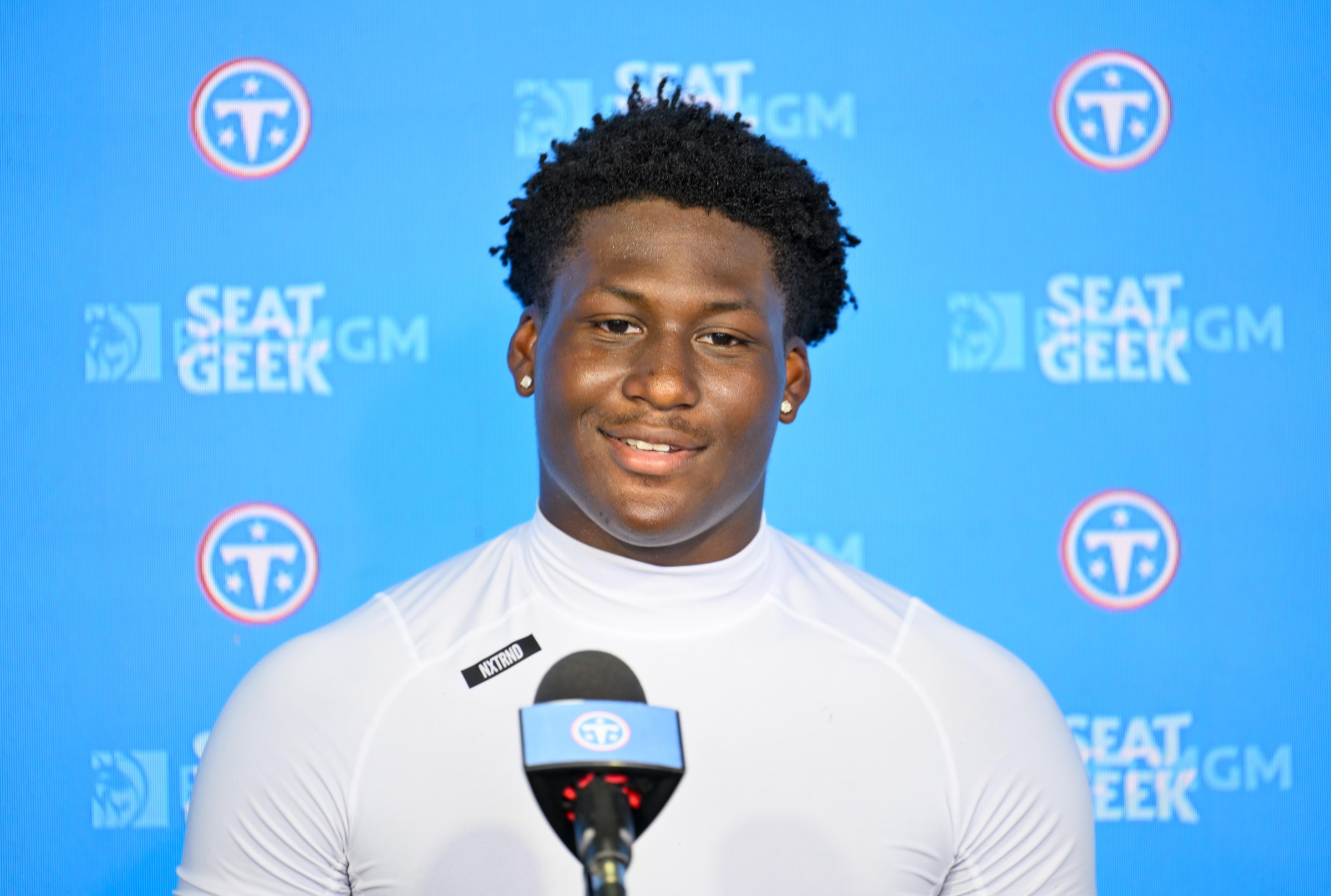 Titans must start Cedric Gray, Anthony Hill at LB in Week 2